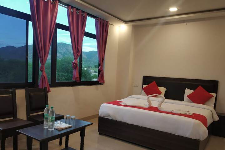 Room 16 of 37