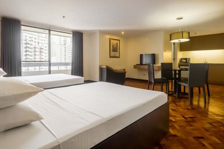 Room 9 of 21