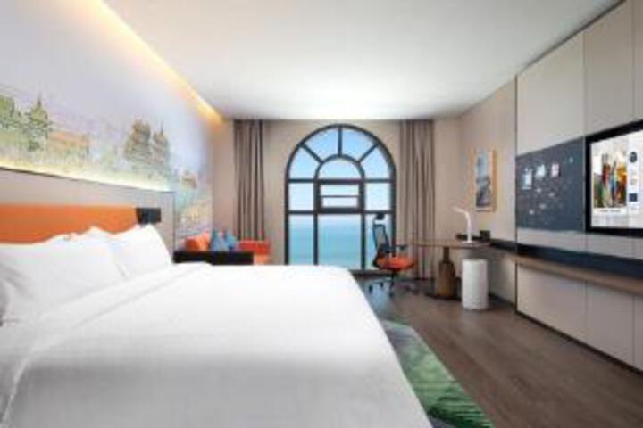 Room 9 of 11