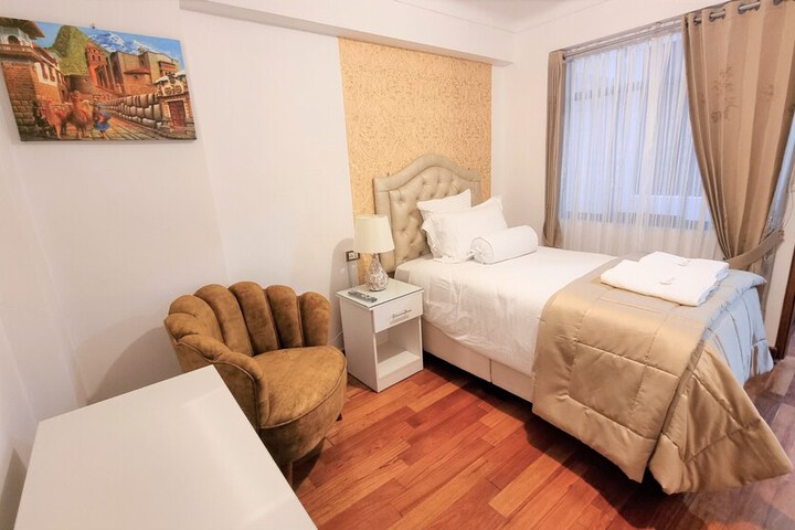 Room 12 of 98