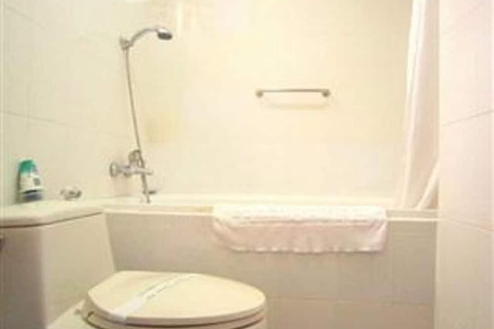 Room 16 of 27