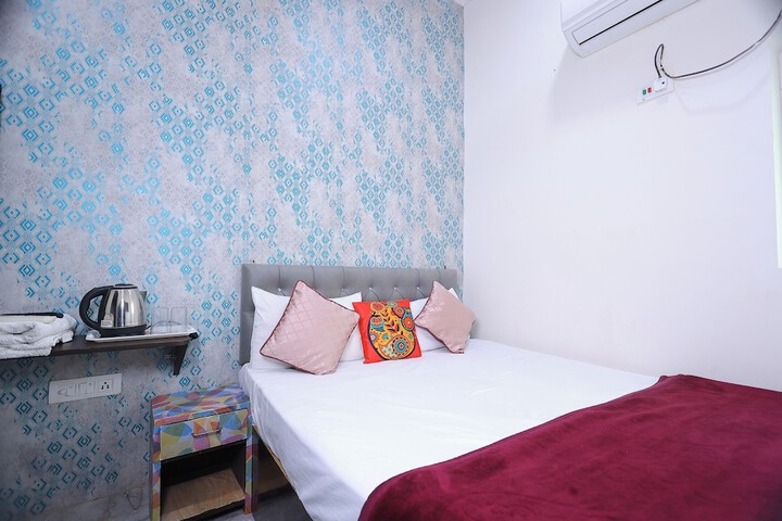 Room 16 of 39