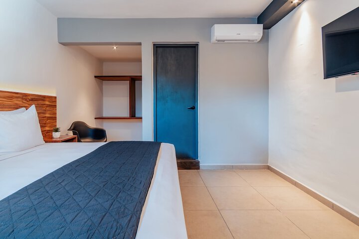 Room 12 of 31