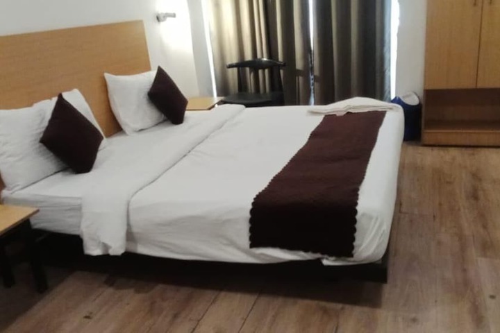 Room 14 of 14