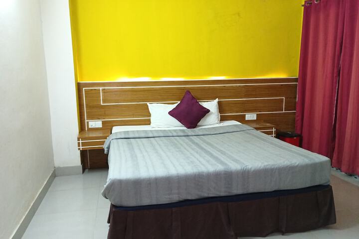 Room 7 of 20