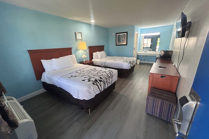 Room 19 of 33