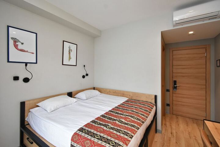Room 18 of 61