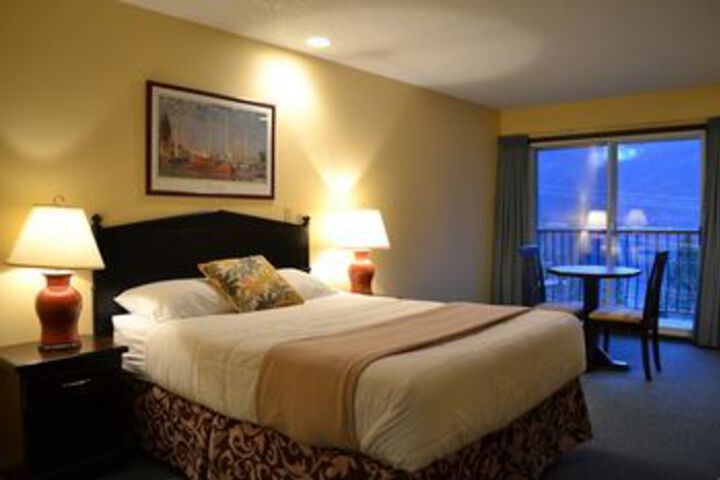 Room 10 of 20