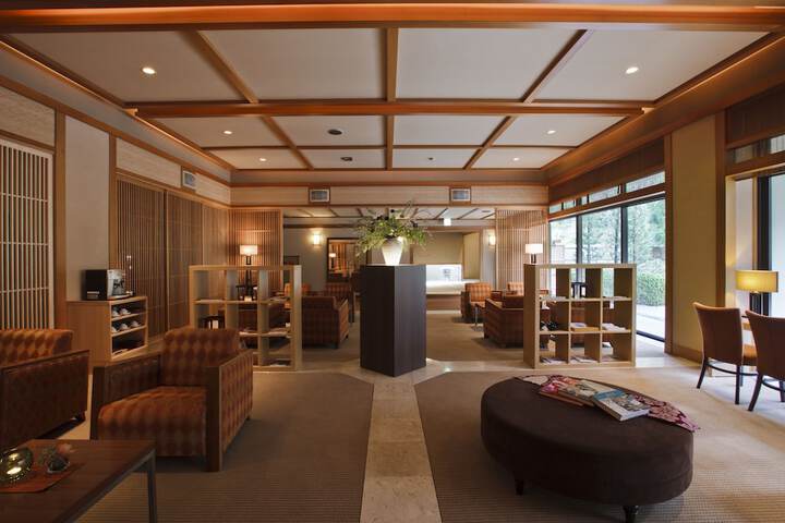 Guest Lobby