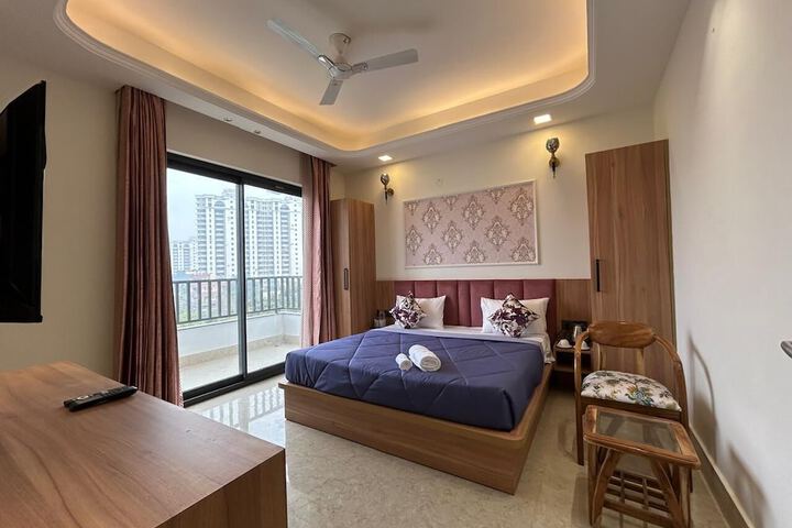 Room 2 of 15