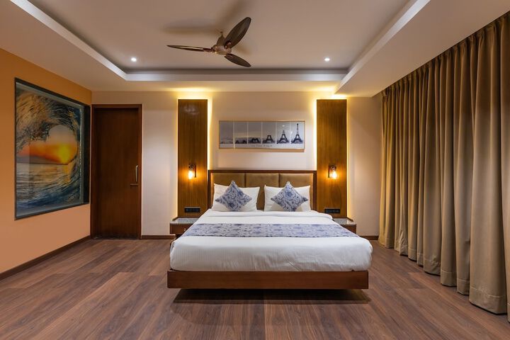 Room 19 of 196