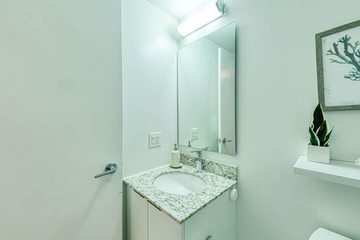 Room 168 of 174