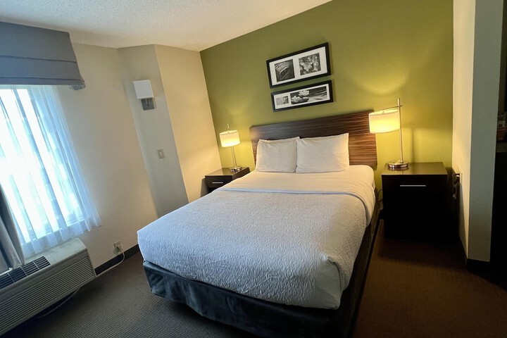 Room 9 of 44