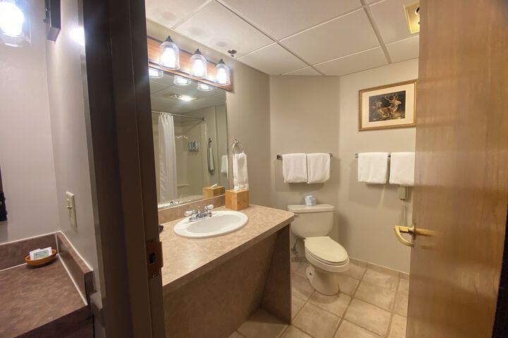 Room 213 of 259