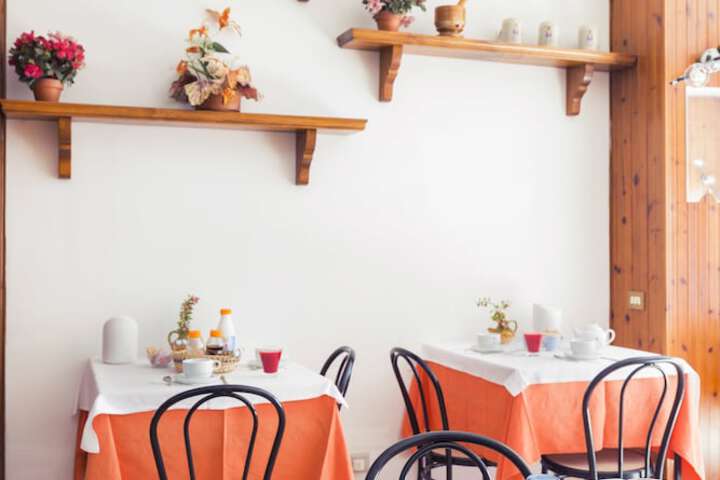 Breakfast area