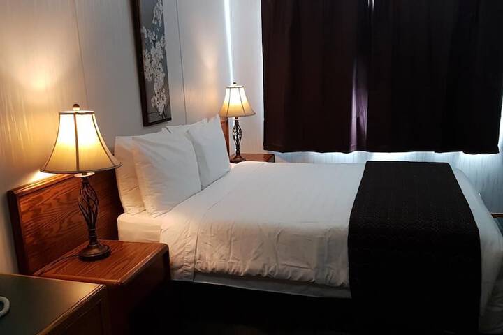 Room 10 of 36