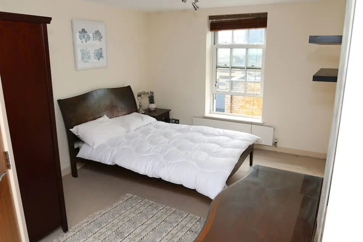 2 Bedroom Nestled Between Battersea & Clapham