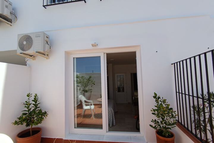 Room 4 of 35
