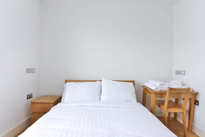 Room 17 of 35
