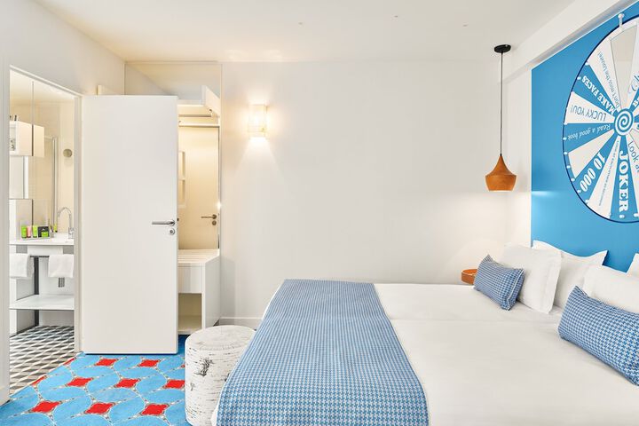 Room 18 of 60