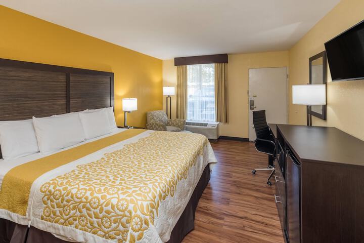 Room 3 of 15