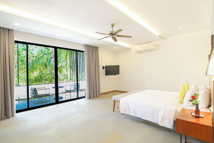 Room 6 of 56