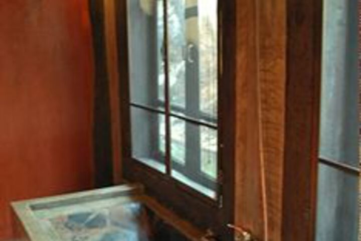 Deep Soaking Bathtub