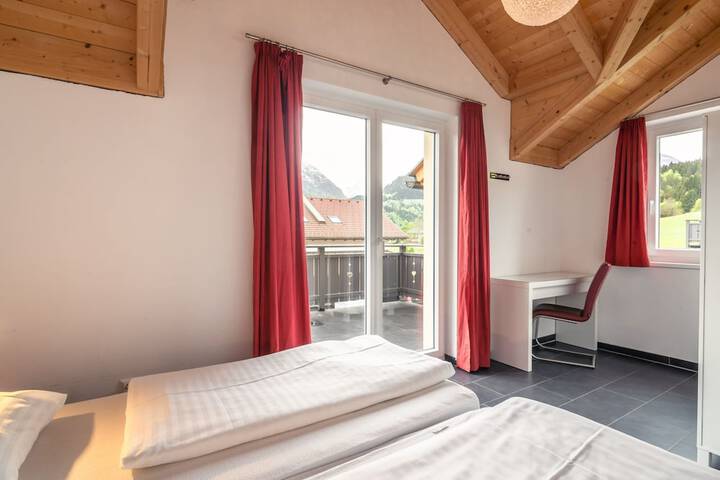 Room 3 of 39