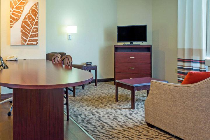 2 Double Beds (6 of 8)