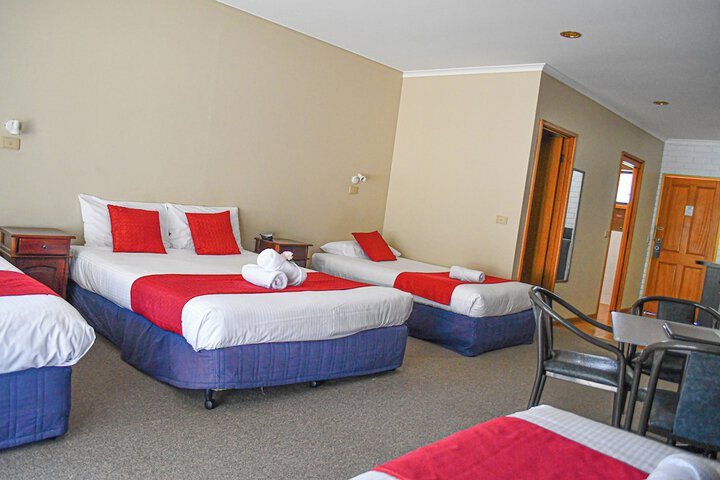 Room 48 of 99