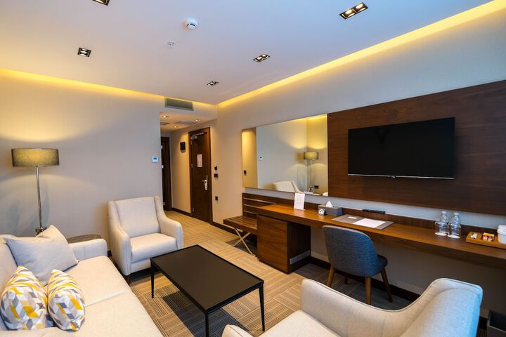Room 32 of 59