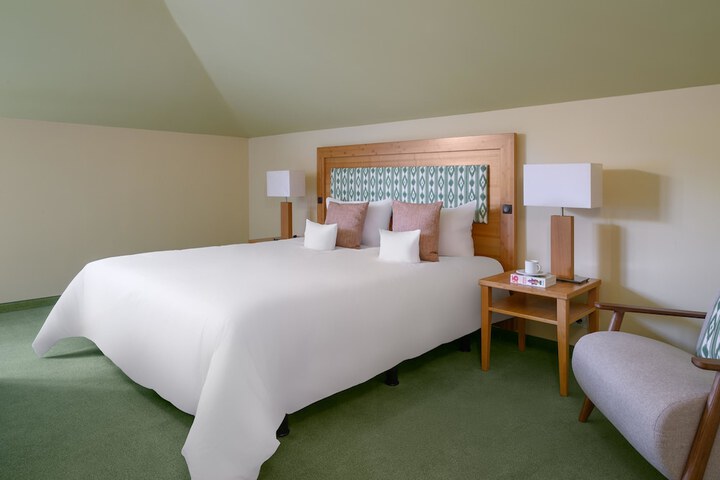 Room 27 of 121