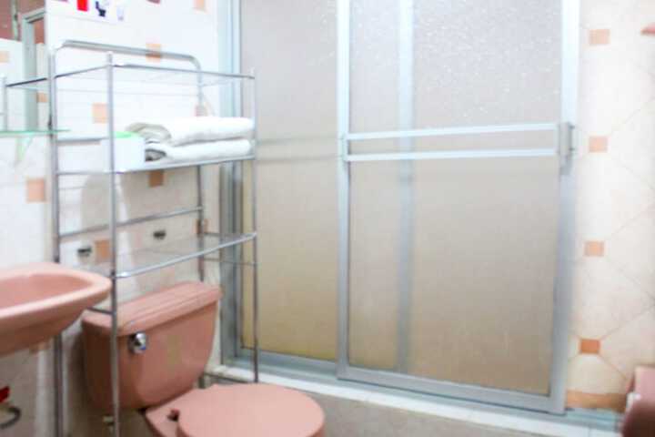 Room 25 of 60