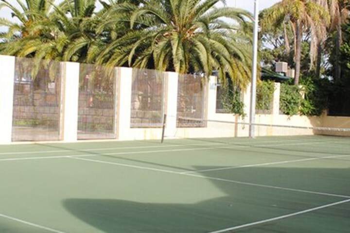 Tennis court