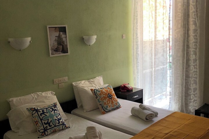 Room 15 of 38
