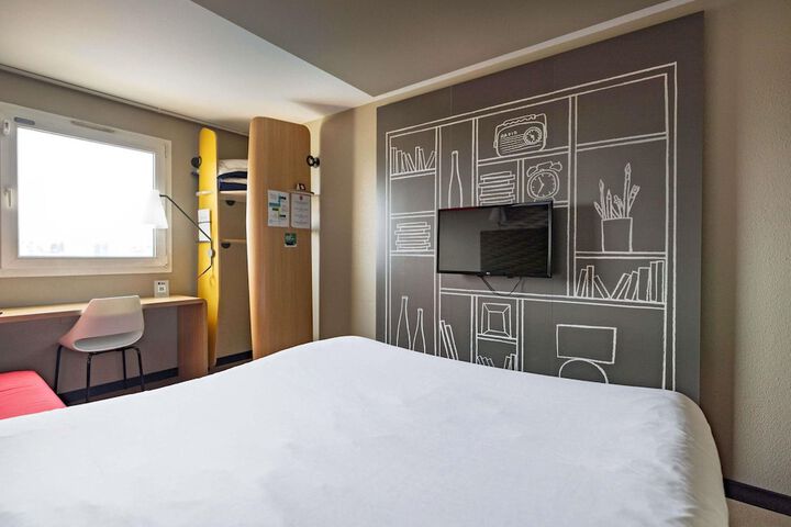 Room 11 of 79