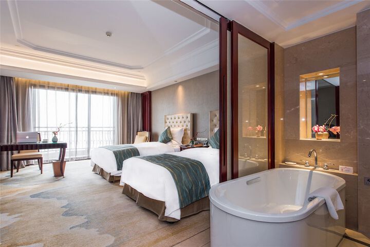 Room 4 of 47