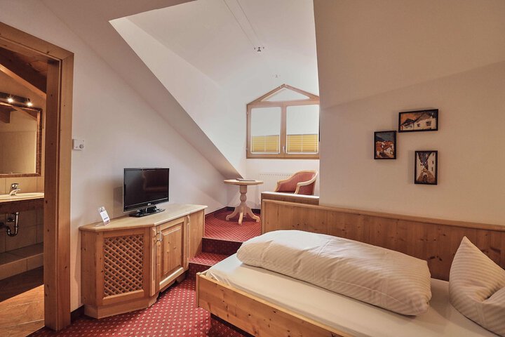Room 11 of 59