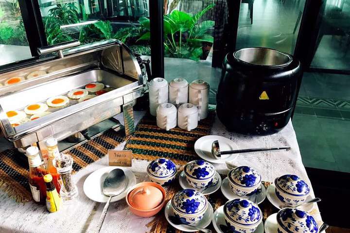 Breakfast/Coffee Service 32 of 54