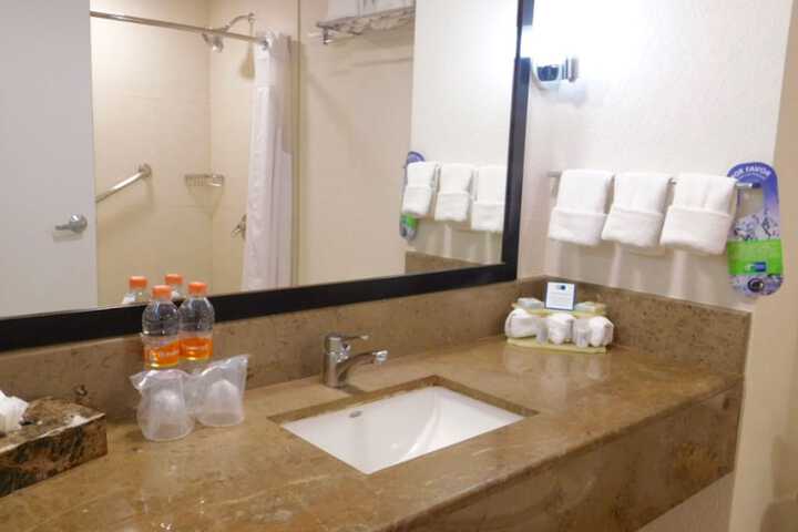 Room amenity