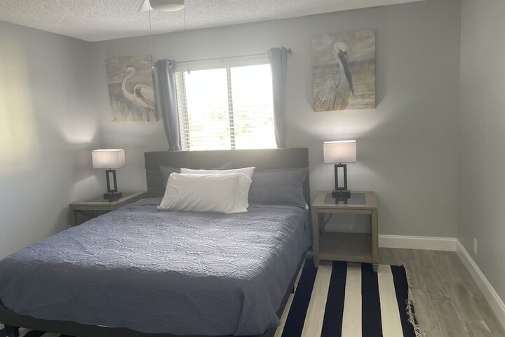 Room 7 of 32