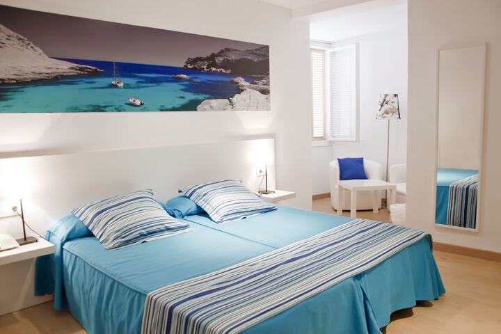 Room 3 of 38