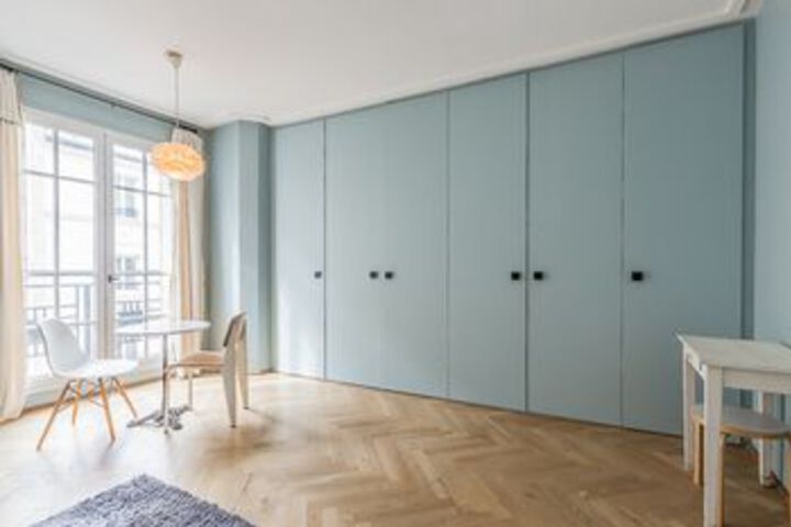 Room 27 of 170