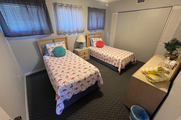 Room 3 of 37