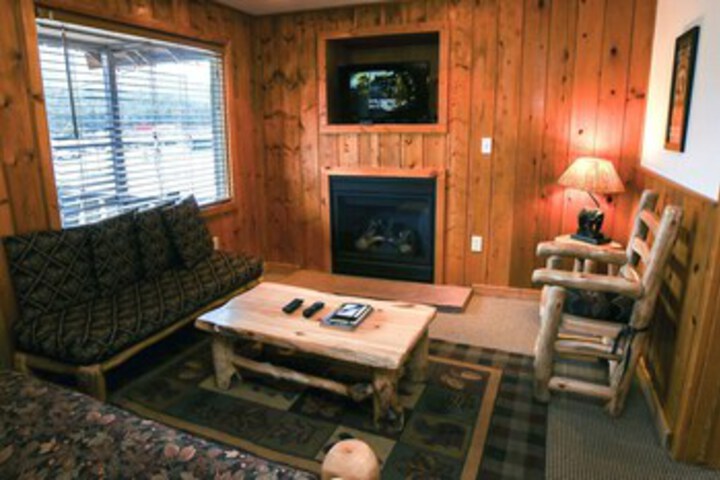 Room 5 of 10