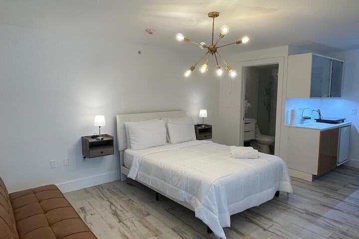 Room 3 of 79