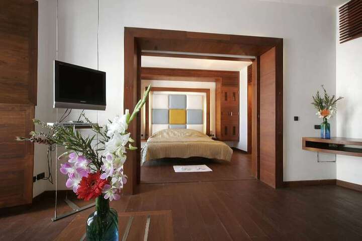 Room 9 of 70