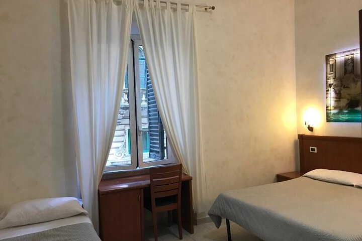 Room 4 of 24