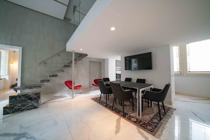 Room 13 of 20
