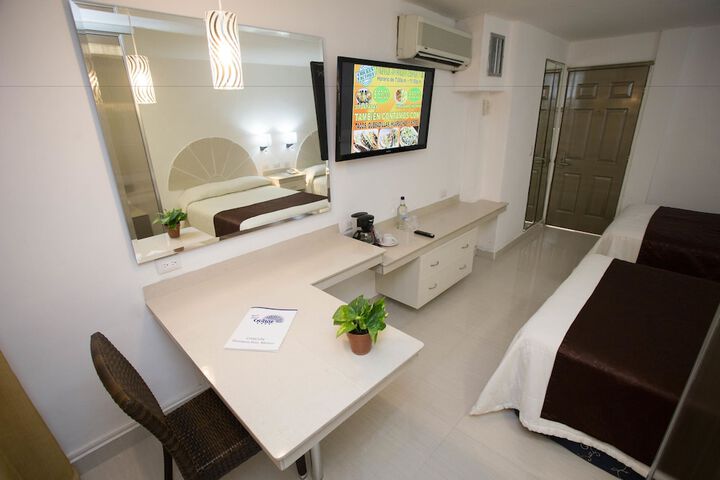 Room 5 of 68